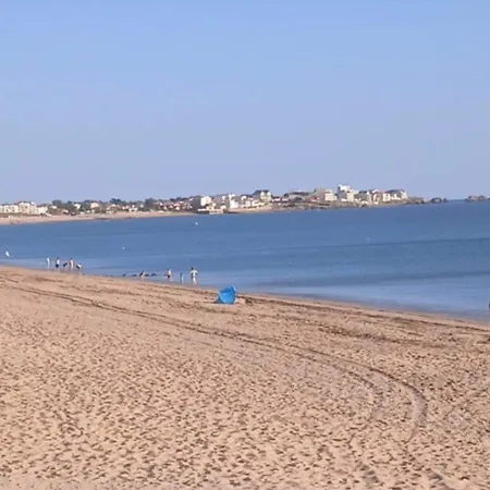 L'isa - Confort- Clim - Wifi - Piscines - 2km Plages